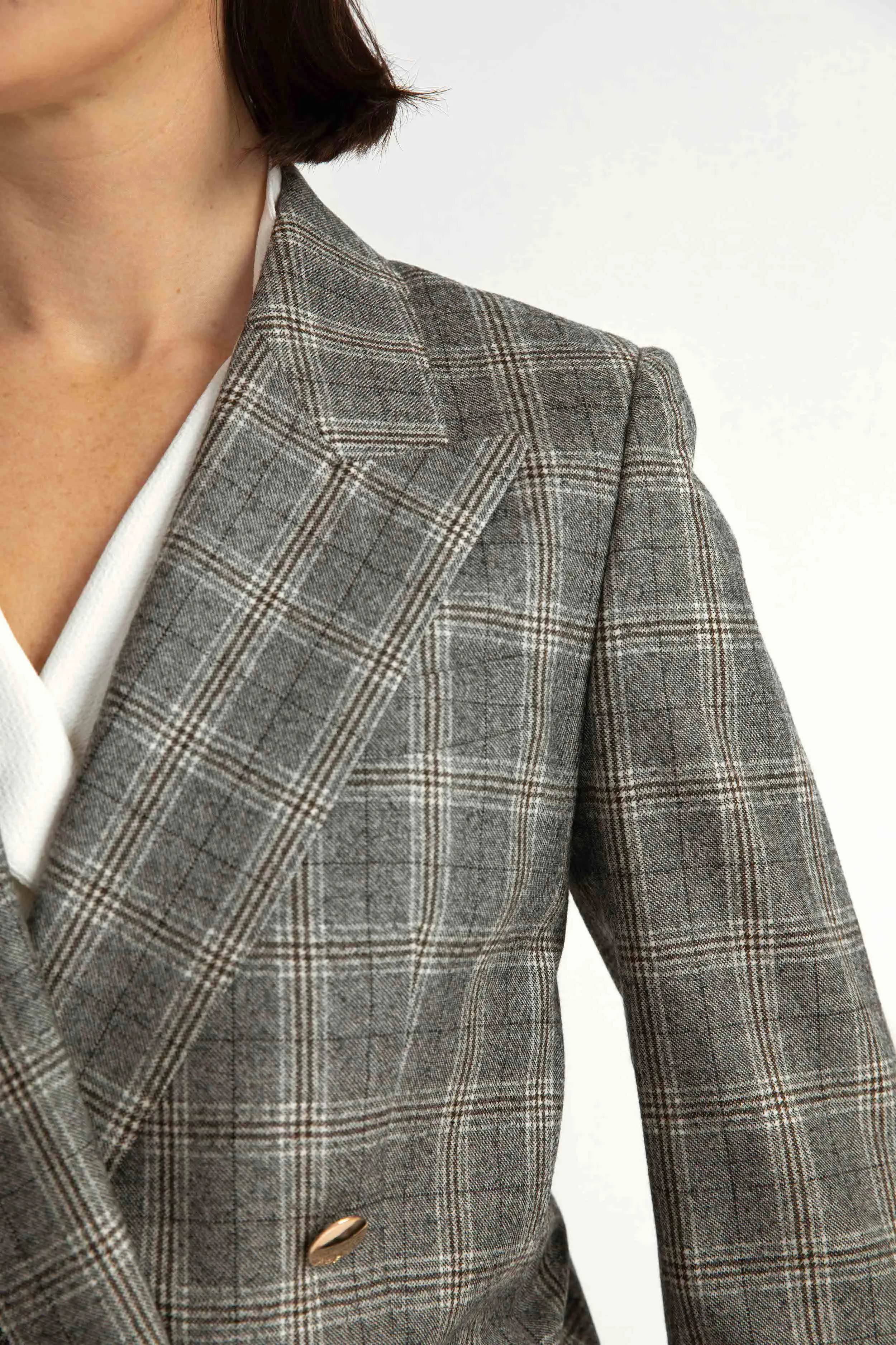 Amarante Jacket & Loule Shorts in Grey Tartan