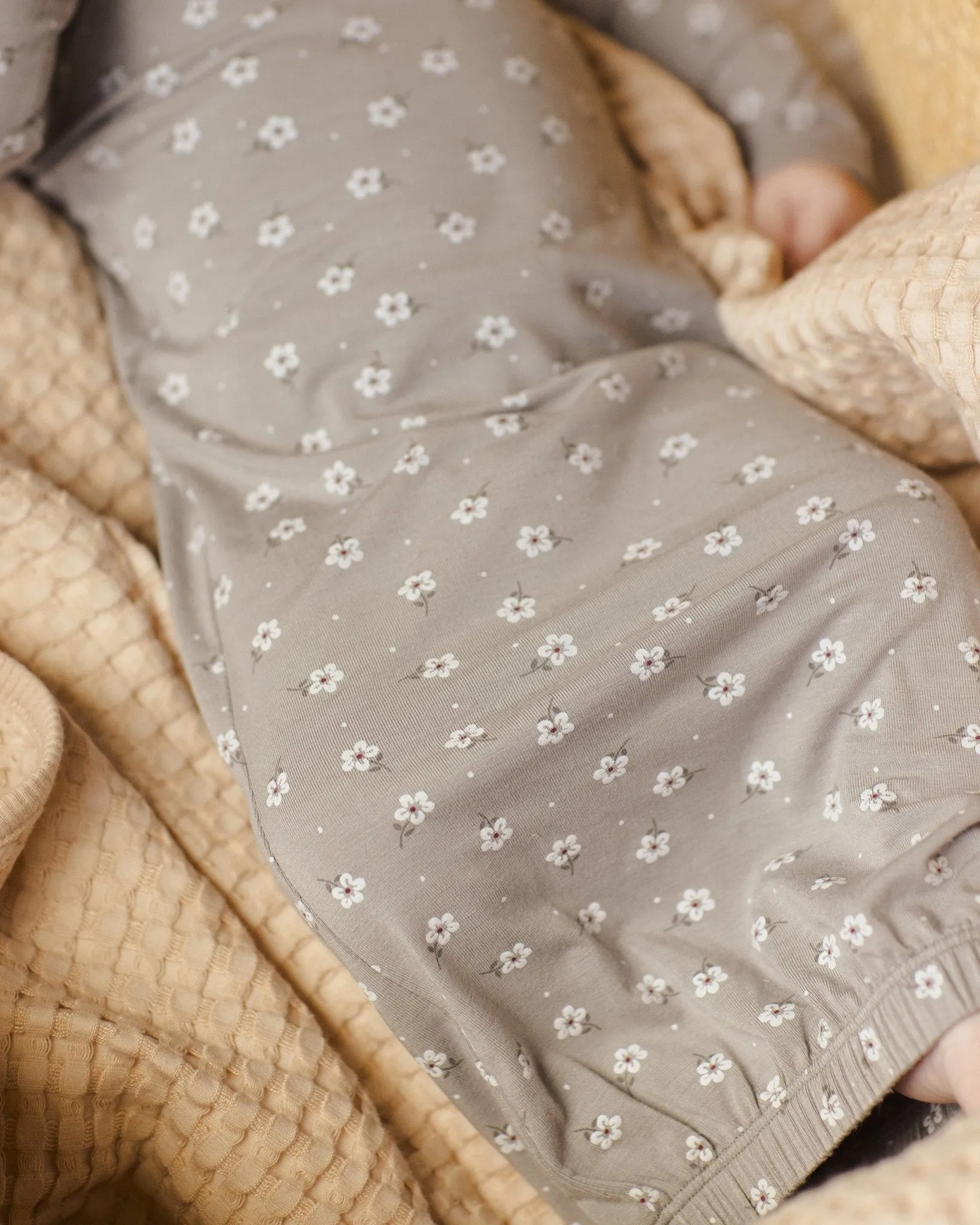 Bamboo Baby Gown   Hat Set || Blue Ditsy