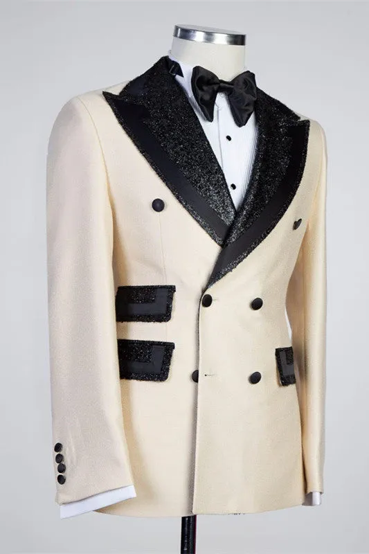 Chic Peaked Lapel Double Breasted Bespoke Men Suits