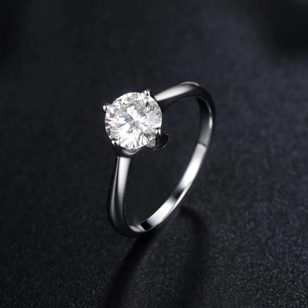 Classic Four Claw Setting, 1.00ct Round Cut