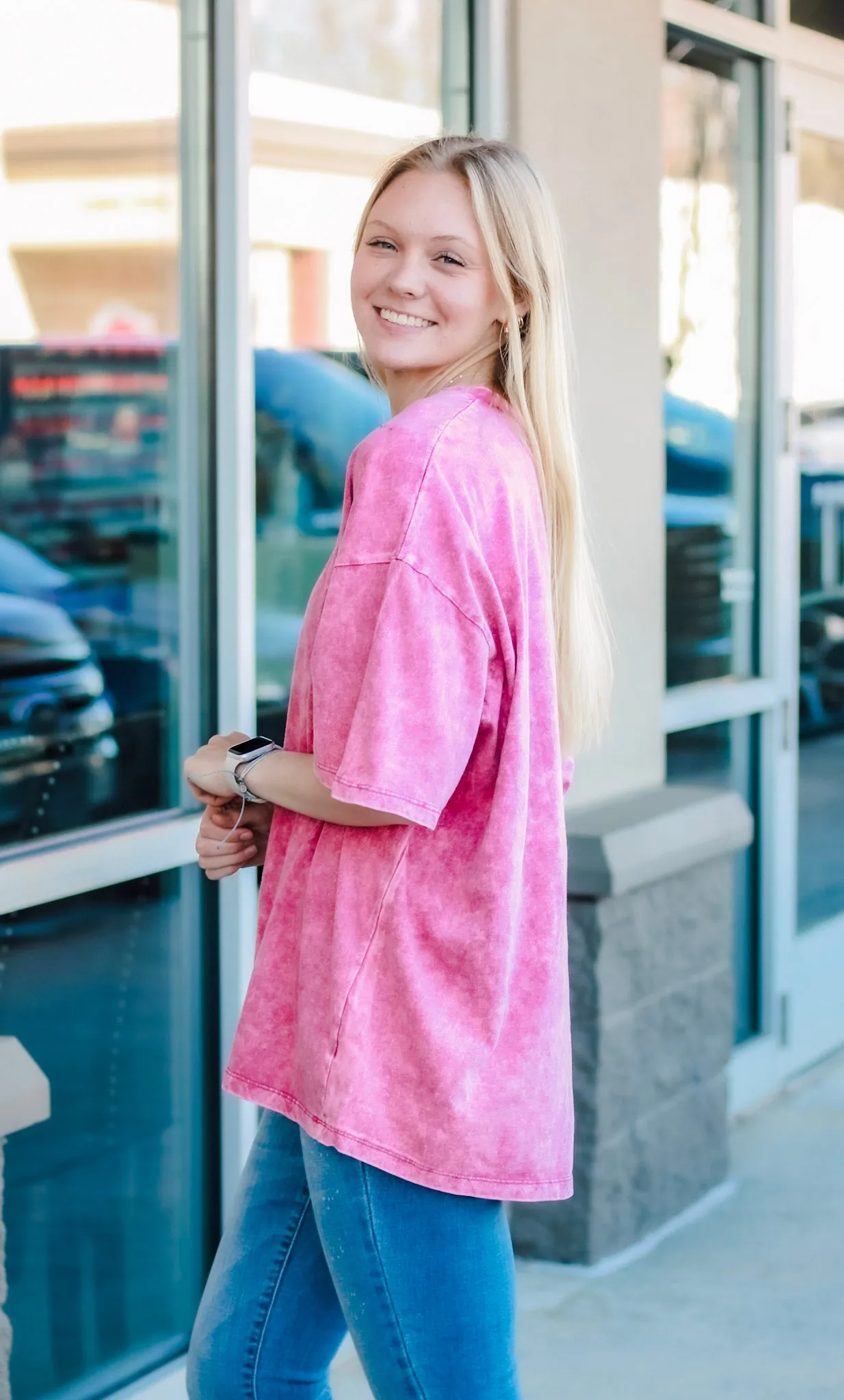 Feeling Good Acid Wash Top in Ash Pink