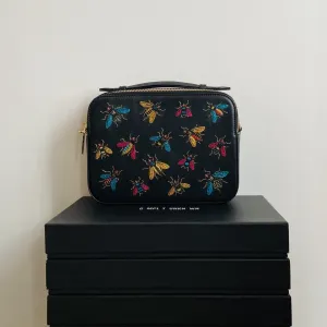 FLIES EMBROIDERED CROSSBODY BAG (BLACK)