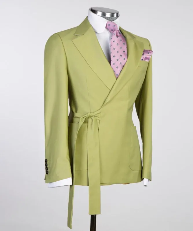 Green Notched Lapel Two Pieces Prom Suits Slim Fit with Belt