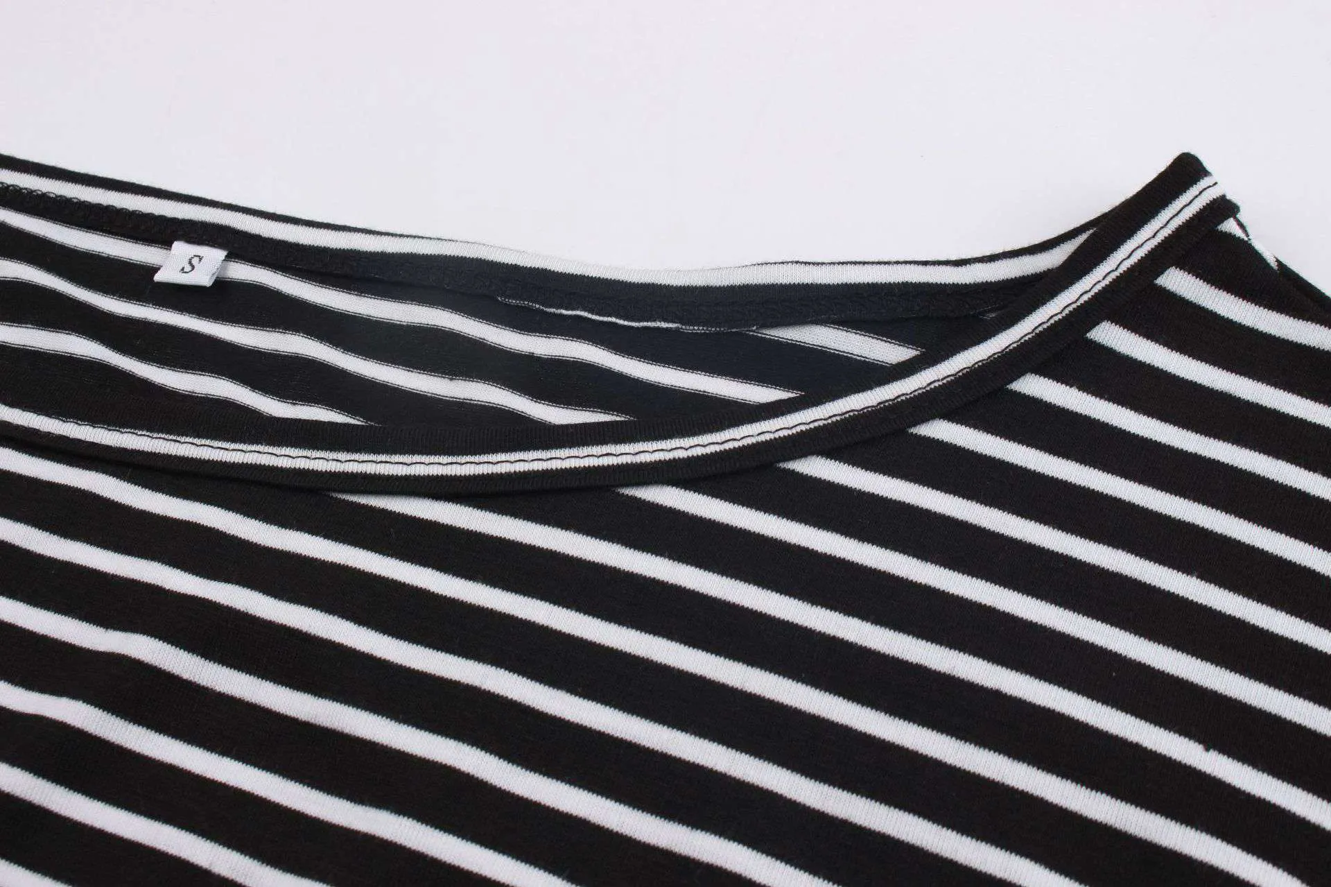 Independent Design Long-sleeved Striped T-shirt Sweater Autumn and Winter New Temperament