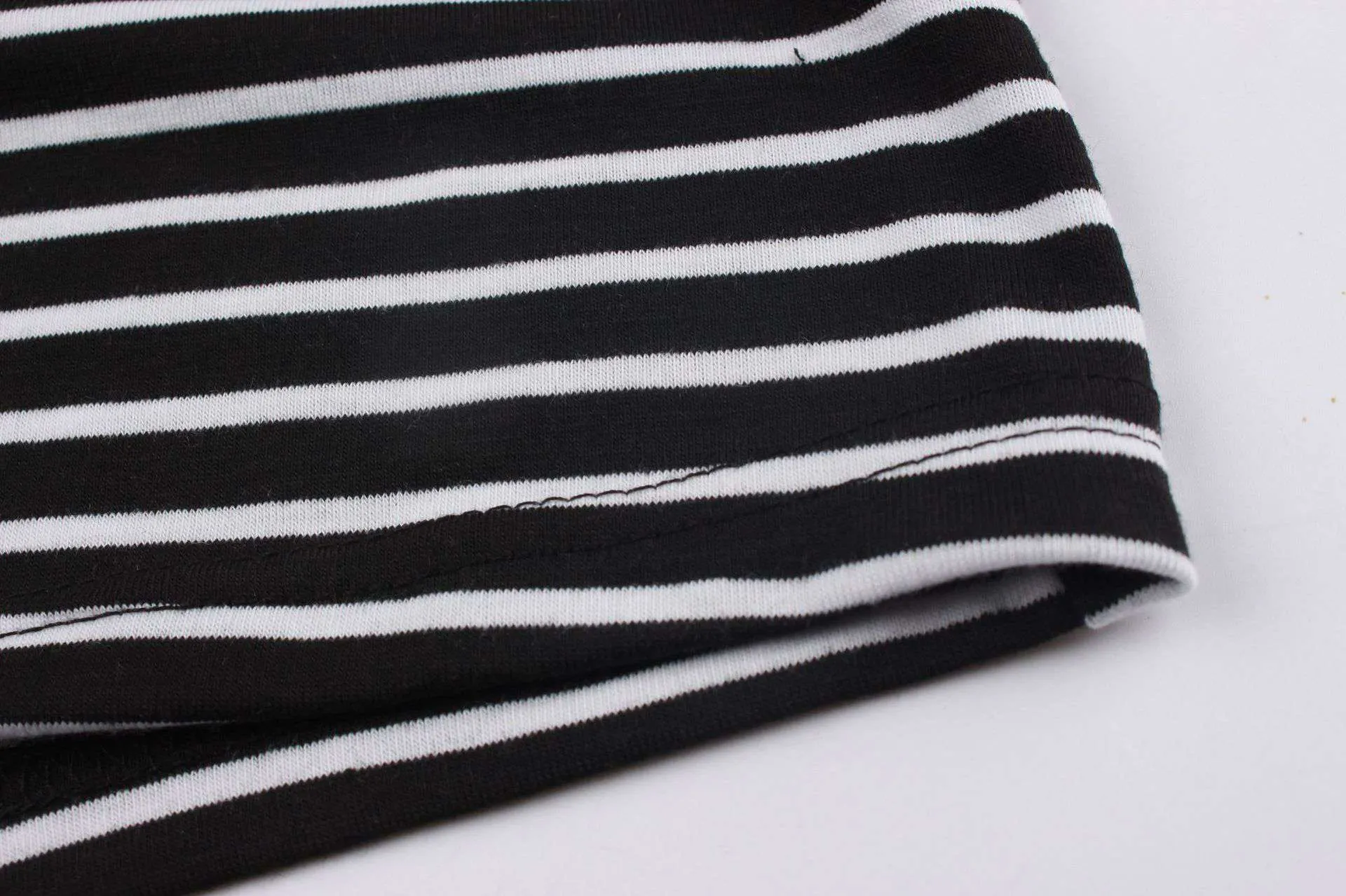 Independent Design Long-sleeved Striped T-shirt Sweater Autumn and Winter New Temperament