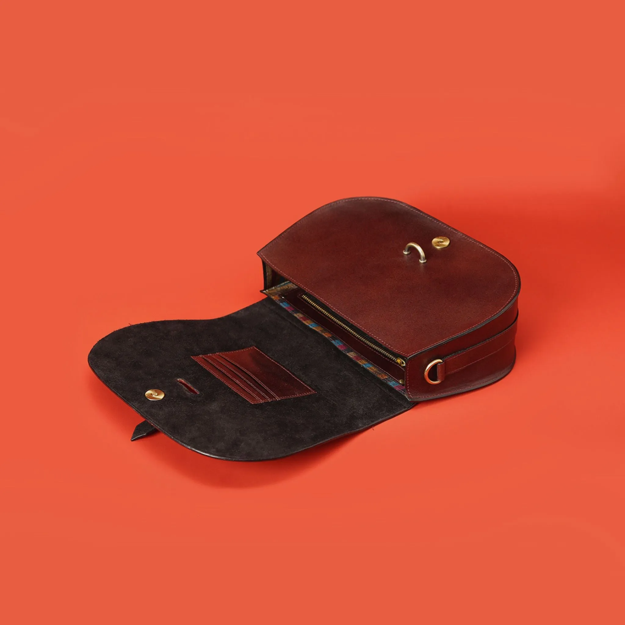 “Jahan” SADDLE SLING – Cherry