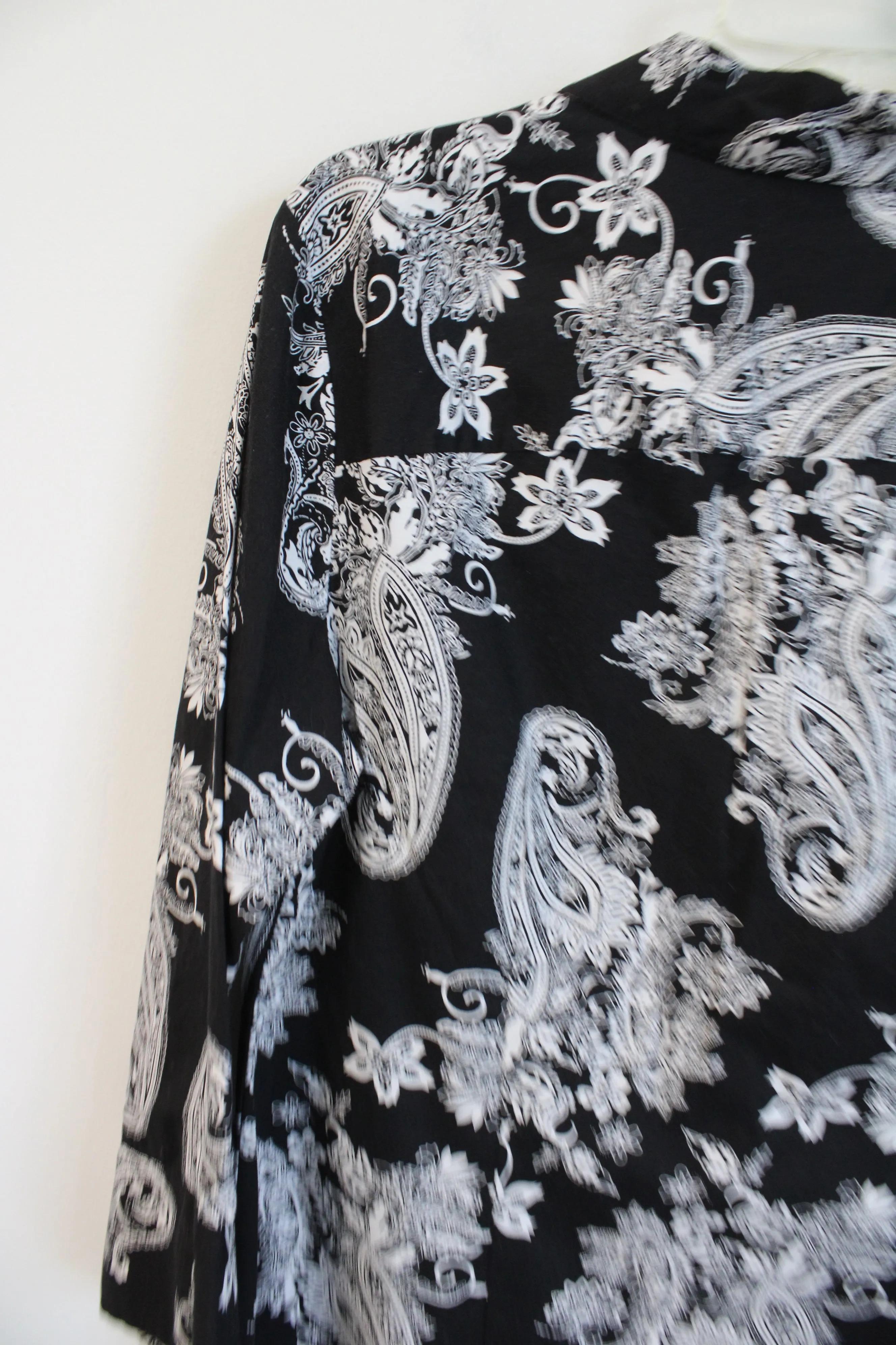 JM Collection Black & White Paisley Shirt | 14
