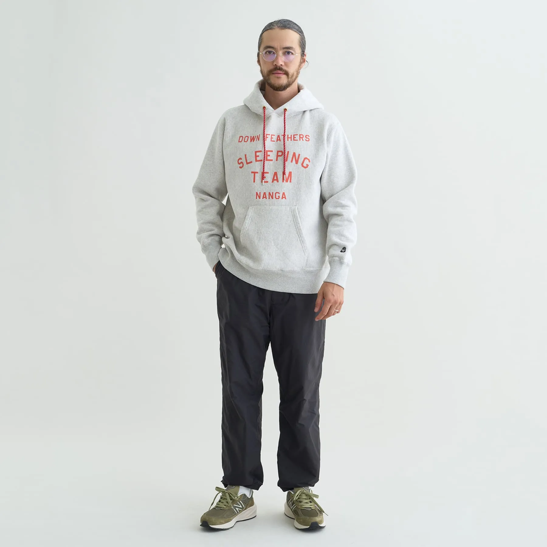 【直営店限定】NANGA×TACOMA FUJI RECORDS DOWN FEATHERS SLEEPING TEAM HOODIE(UNISEX)