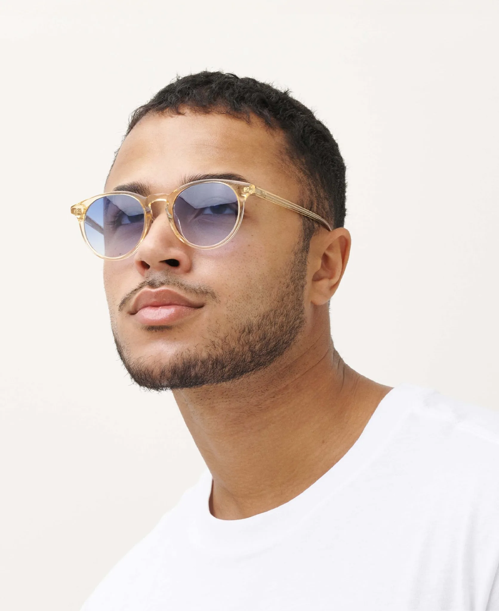 NEUES DEPP – Champagnerblau