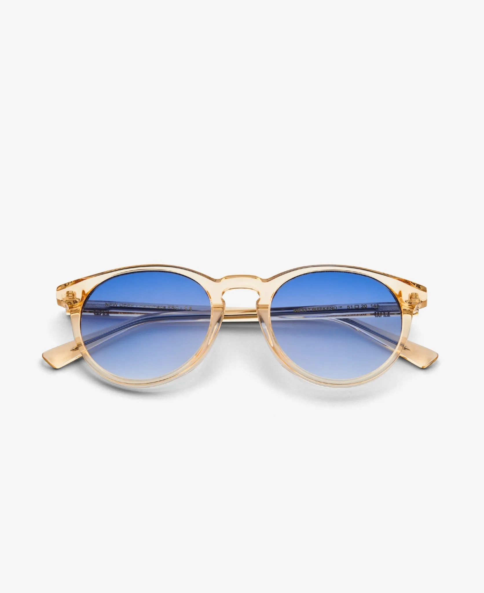 NEUES DEPP – Champagnerblau