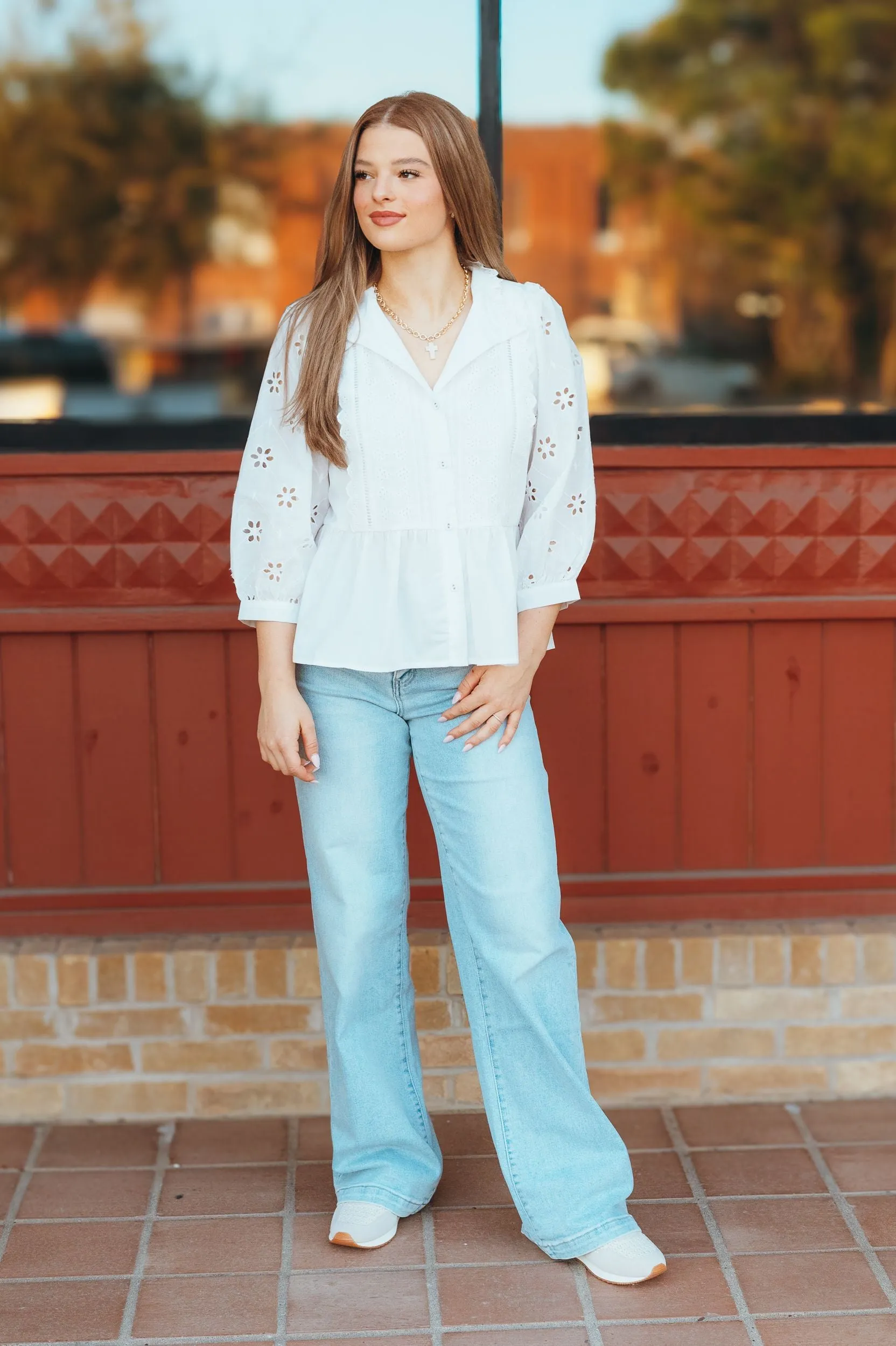 Off White Eyelet Lace 3/4 Sleeve Button Up Top T25057