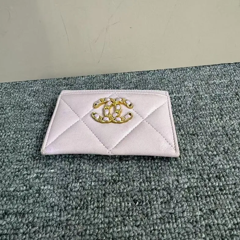 Preloved Chanel Quilted Pink Leather Cardholder