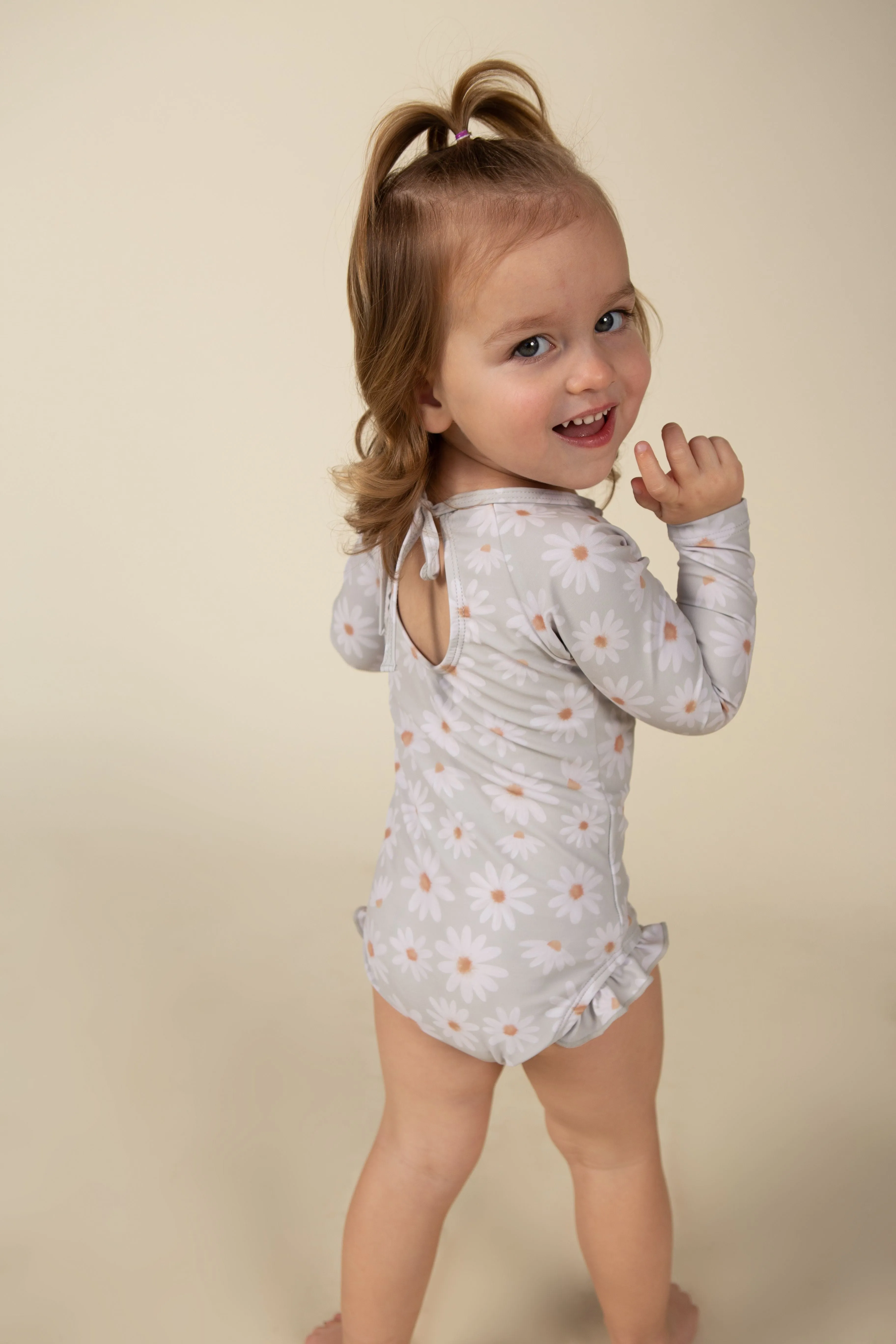"emma" daisy children's upf50  rashguard ruffle swimsuit