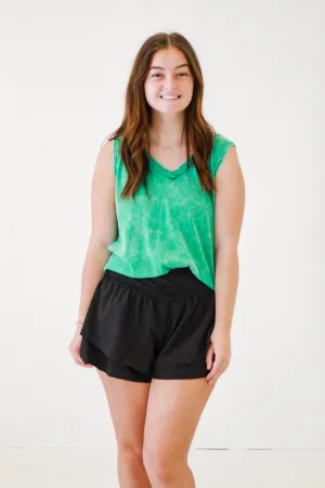 Relaxed Glamour Crinkle Washed V-Neck Sleeveless Top in K Green