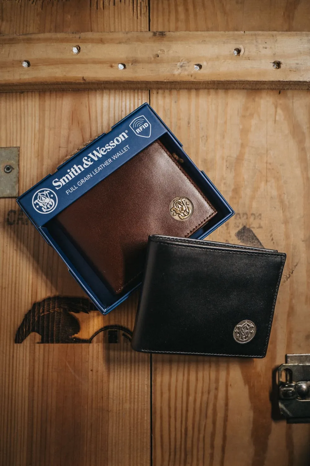 Smith & Wesson Bifold Cowhide Wallet