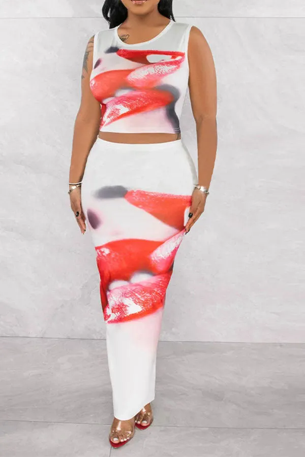 storexq Lips Print Classic Split Back Skirt Suit