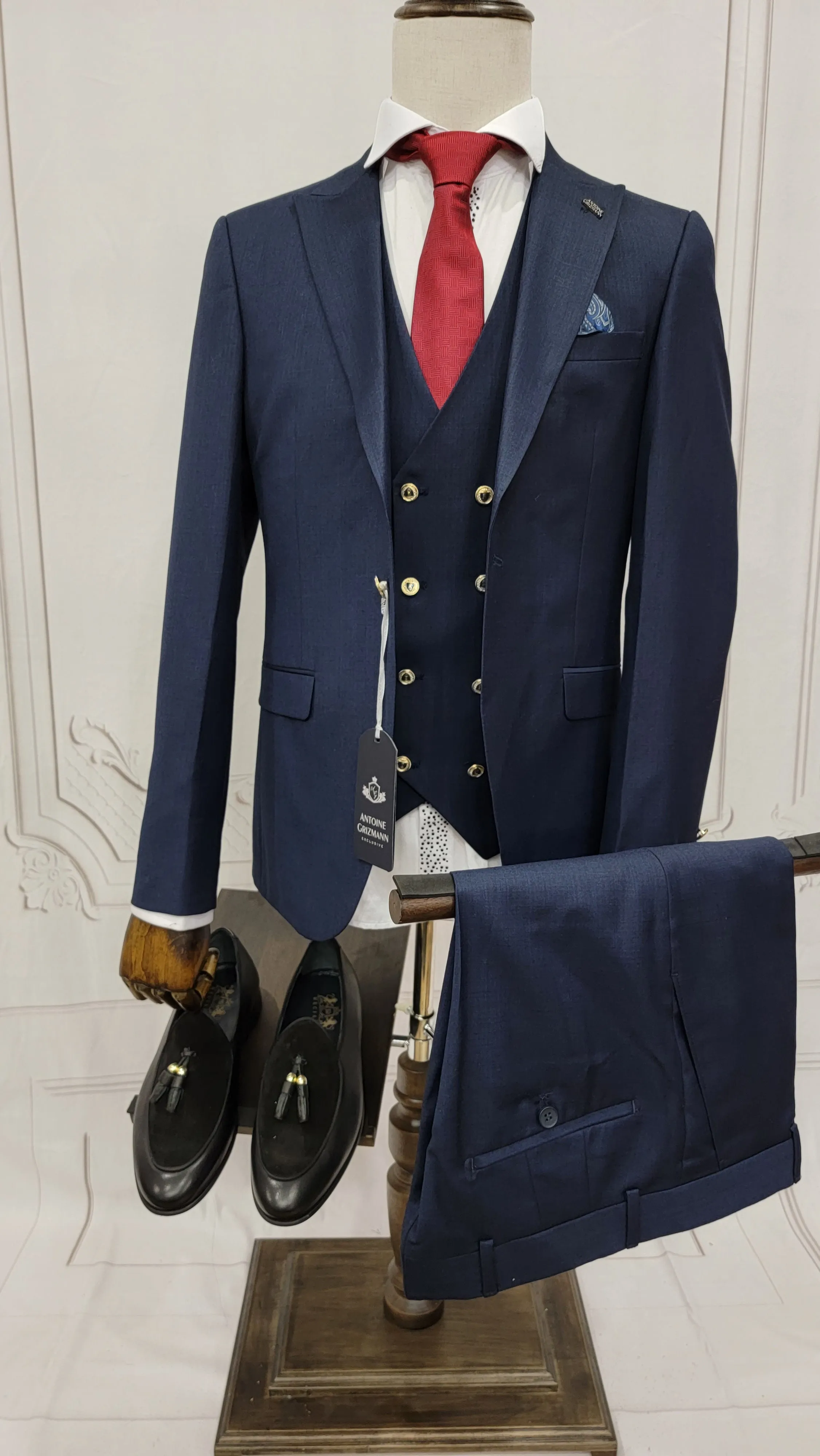 Three Pieces Classic Suit with Double Breasted Style Vest and gold Buttons.