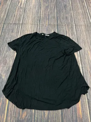 Top Short Sleeve Basic By Chicsoul In Black, Size: 2x