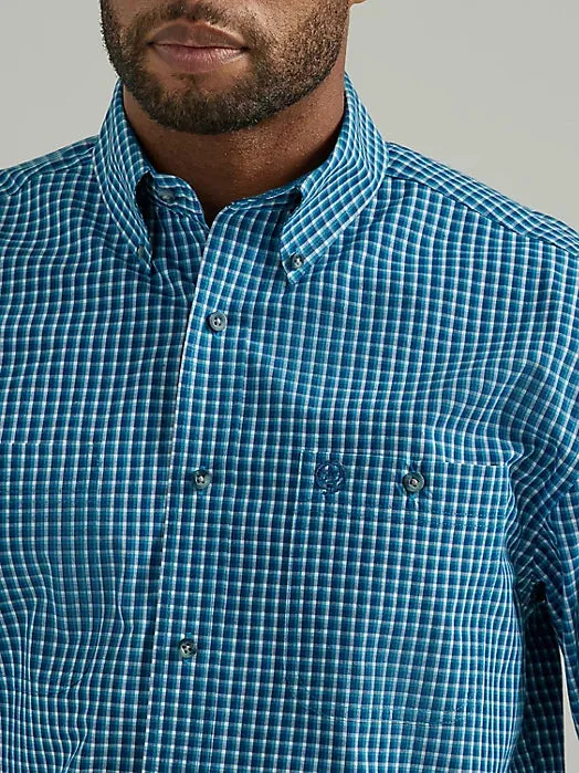 Wrangler Men's George Strait Long Sleeve Button Down Two Pocket Shirt in Turquoise Check